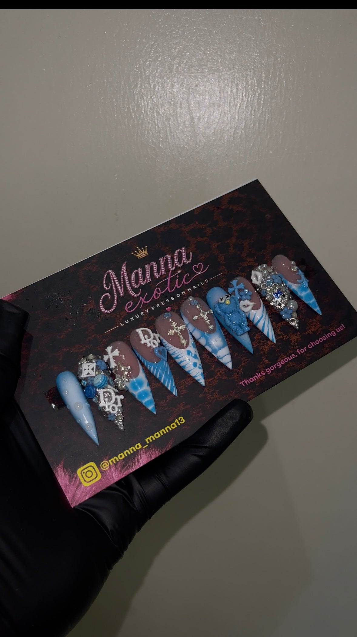 Blue nail set